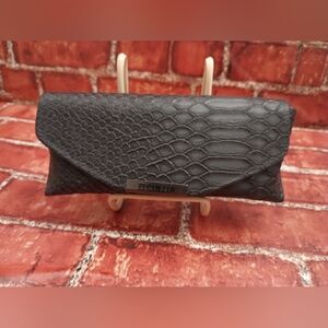 𝑪𝑰𝑵𝒁𝑰𝑨 𝑮𝒓𝒂𝒚 𝑮𝒍𝒂𝒔𝒔 𝑪𝒂𝒔𝒆